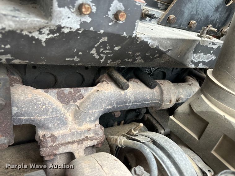 image for item OI9208 1994 Peterbilt 375 dump truck