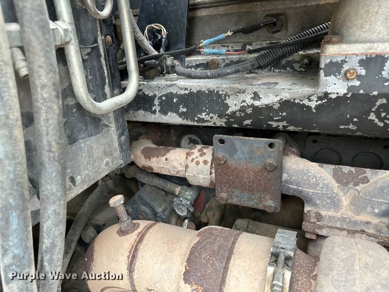 image for item OI9208 1994 Peterbilt 375 dump truck