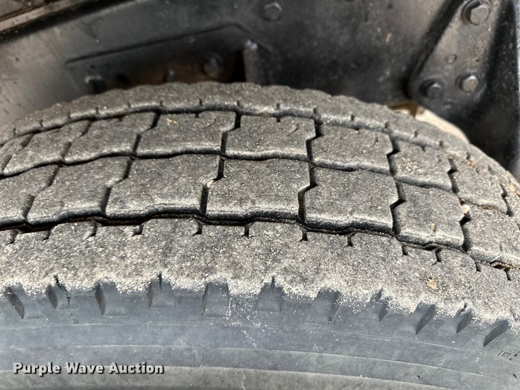 image for item OI9208 1994 Peterbilt 375 dump truck