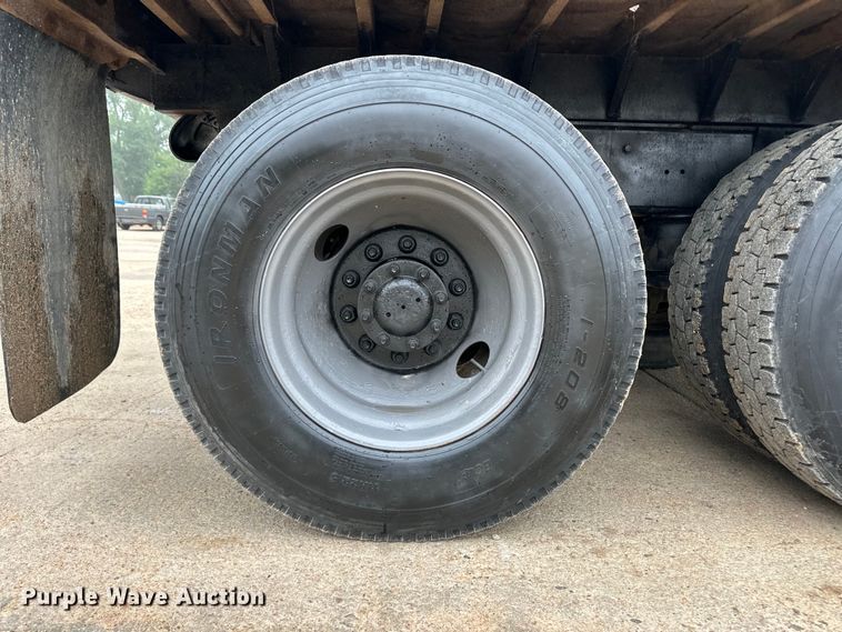 image for item OI9208 1994 Peterbilt 375 dump truck