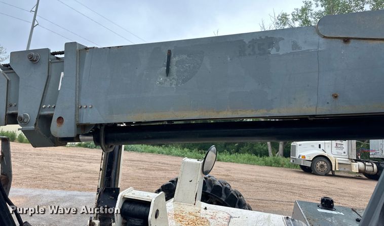 image for item OI9210 2006 Terex TH1056C telehandler
