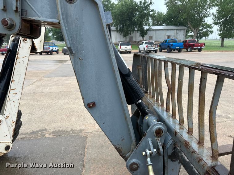 image for item OI9210 2006 Terex TH1056C telehandler