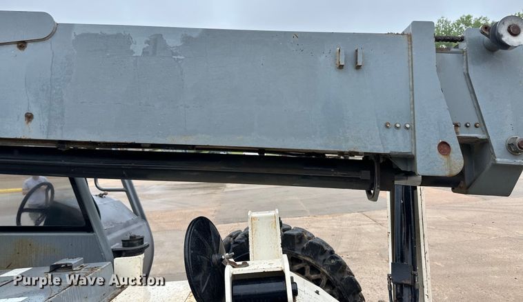 image for item OI9210 2006 Terex TH1056C telehandler