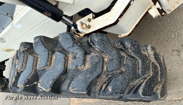 image for item OI9210 2006 Terex TH1056C telehandler