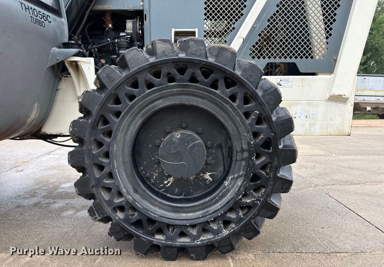 image for item OI9210 2006 Terex TH1056C telehandler