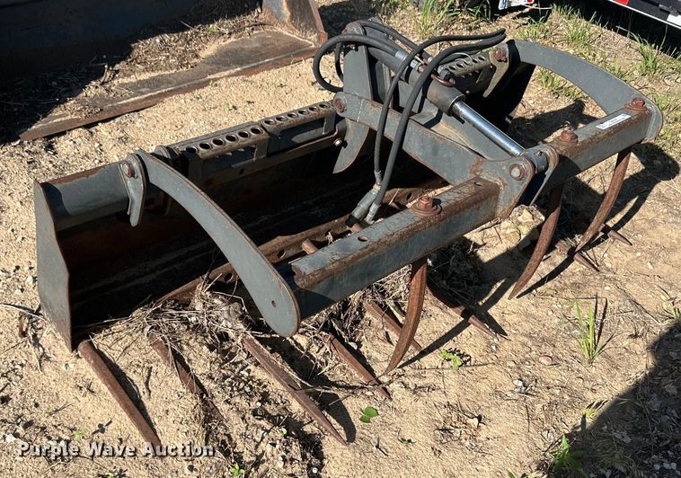 image for item OI9230 Melroe skid steer grapple bucket