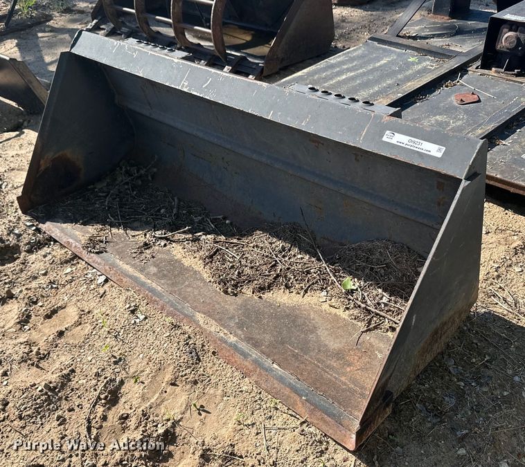 image for item OI9231 Skid steer bucket