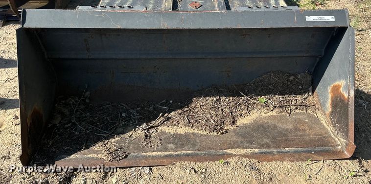 image for item OI9231 Skid steer bucket