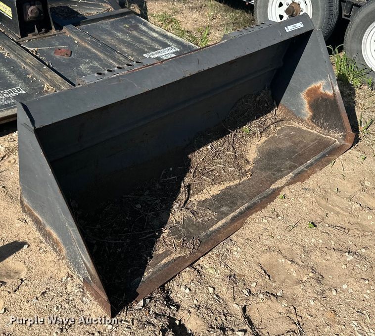 image for item OI9231 Skid steer bucket
