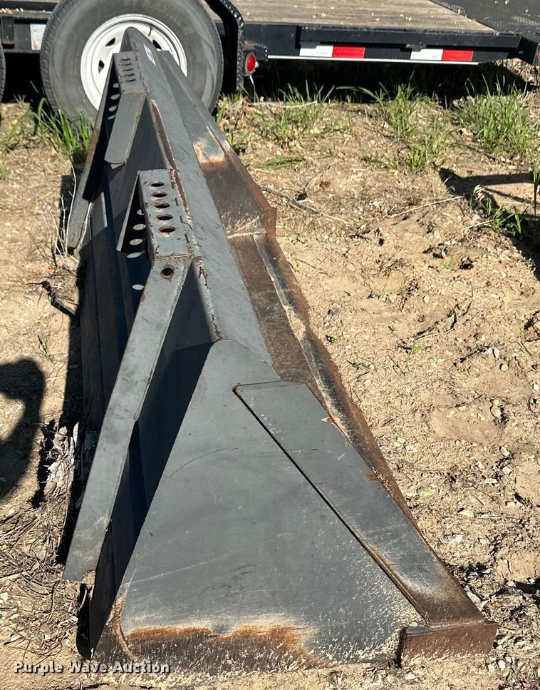 image for item OI9231 Skid steer bucket