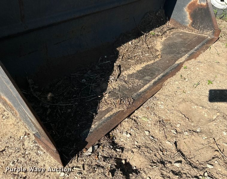 image for item OI9231 Skid steer bucket