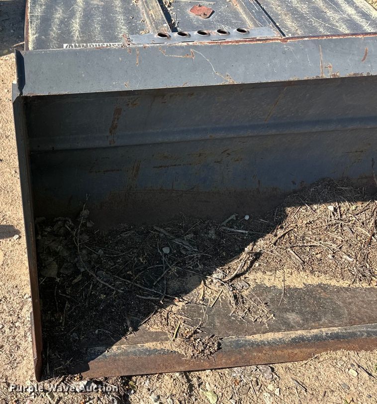 image for item OI9231 Skid steer bucket