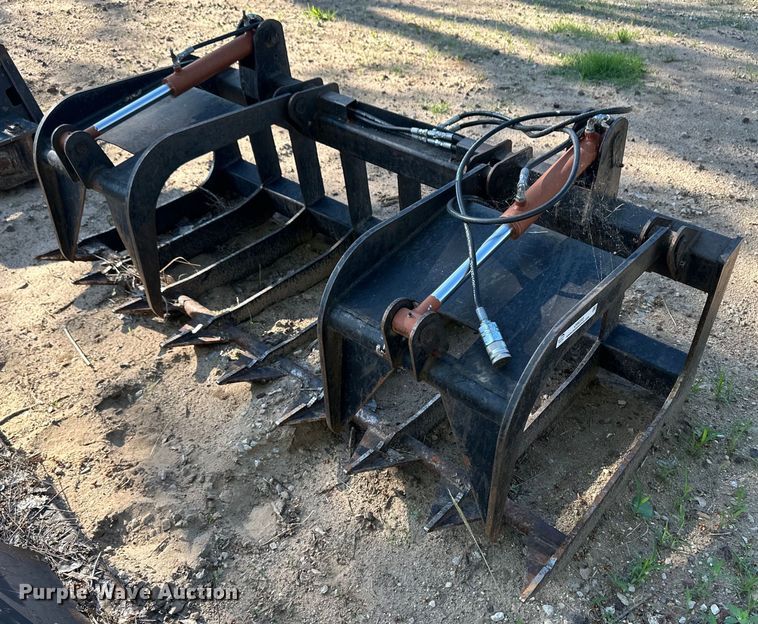image for item OI9233 Skid steer grapple bucket