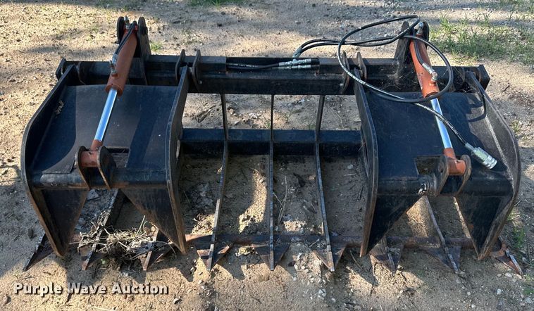 image for item OI9233 Skid steer grapple bucket