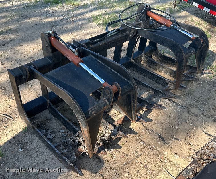 image for item OI9233 Skid steer grapple bucket