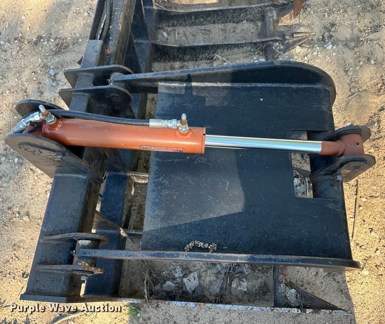 image for item OI9233 Skid steer grapple bucket