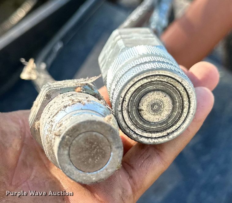 image for item OI9233 Skid steer grapple bucket