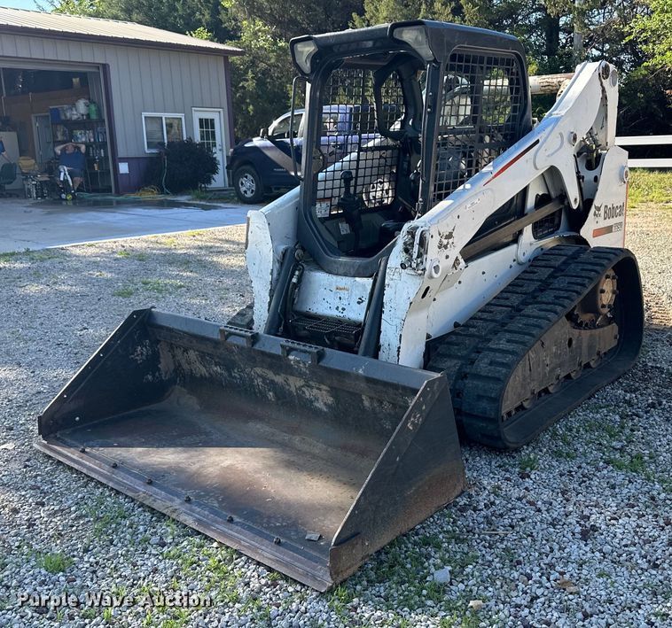 image for item OI9238 2011 Bobcat T650 tracked skid steer loader