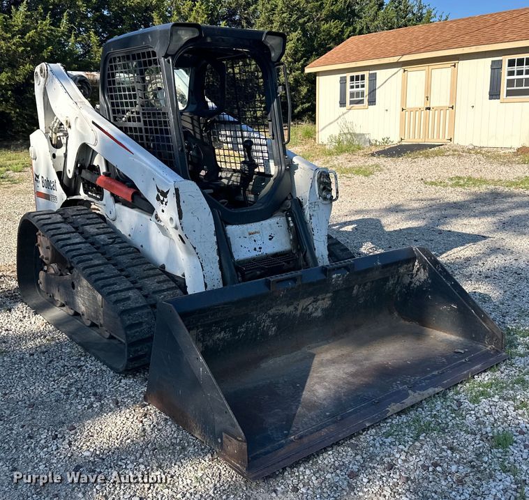 image for item OI9238 2011 Bobcat T650 tracked skid steer loader