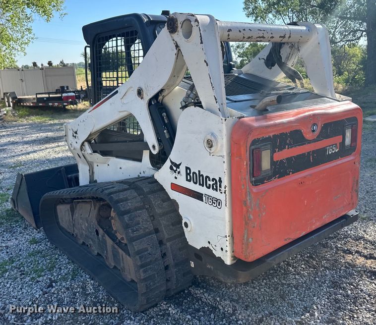 image for item OI9238 2011 Bobcat T650 tracked skid steer loader
