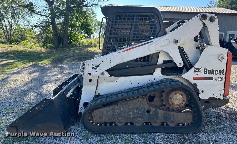 image for item OI9238 2011 Bobcat T650 tracked skid steer loader