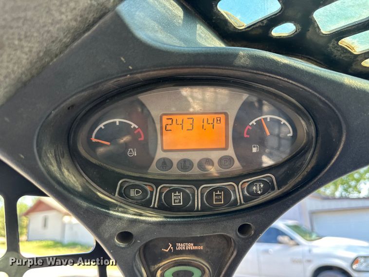 image for item OI9238 2011 Bobcat T650 tracked skid steer loader