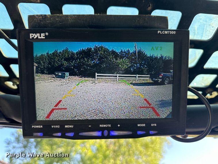 image for item OI9238 2011 Bobcat T650 tracked skid steer loader