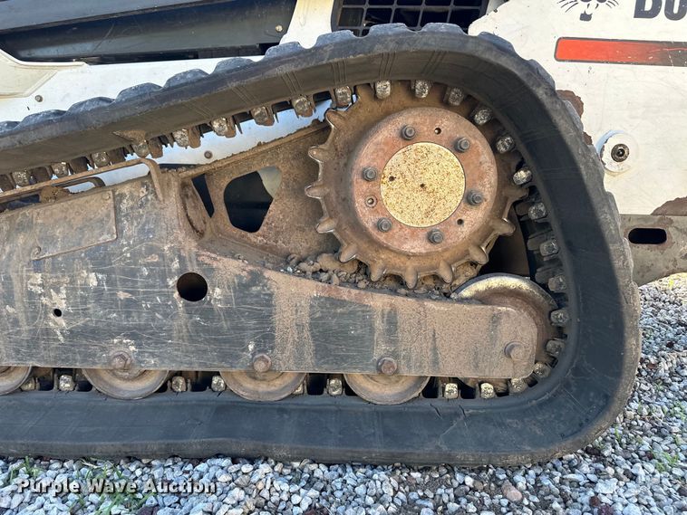 image for item OI9238 2011 Bobcat T650 tracked skid steer loader