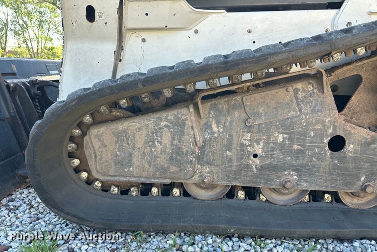 image for item OI9238 2011 Bobcat T650 tracked skid steer loader
