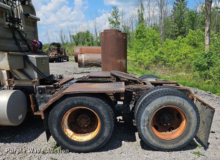 image for item OK9889 1999 Sterling  semi truck