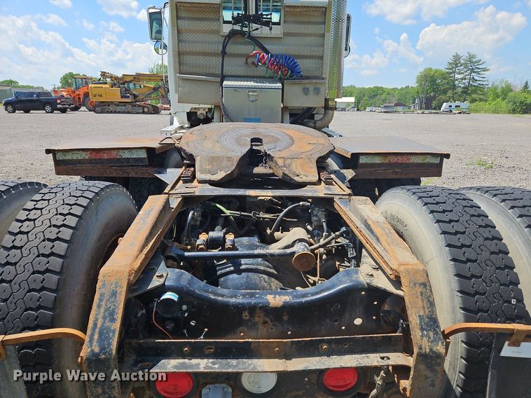 image for item OK9889 1999 Sterling  semi truck