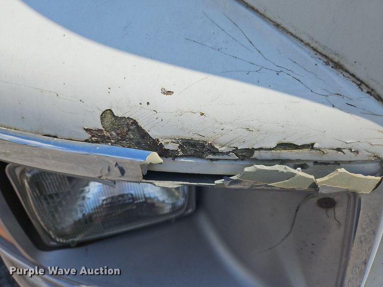 image for item OK9889 1999 Sterling  semi truck