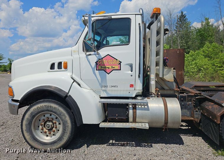 image for item OK9889 1999 Sterling  semi truck