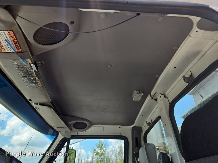 image for item OK9889 1999 Sterling  semi truck