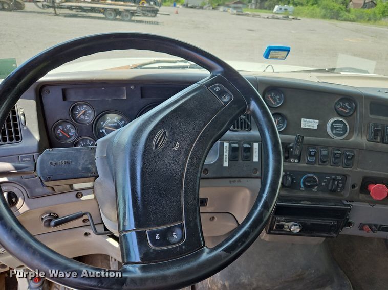 image for item OK9889 1999 Sterling  semi truck