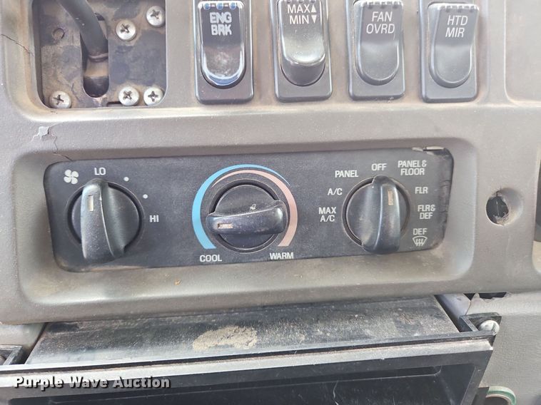 image for item OK9889 1999 Sterling  semi truck