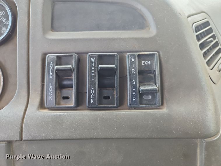 image for item OK9889 1999 Sterling  semi truck