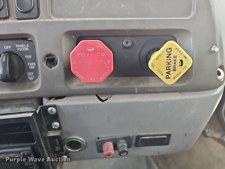 image for item OK9889 1999 Sterling  semi truck