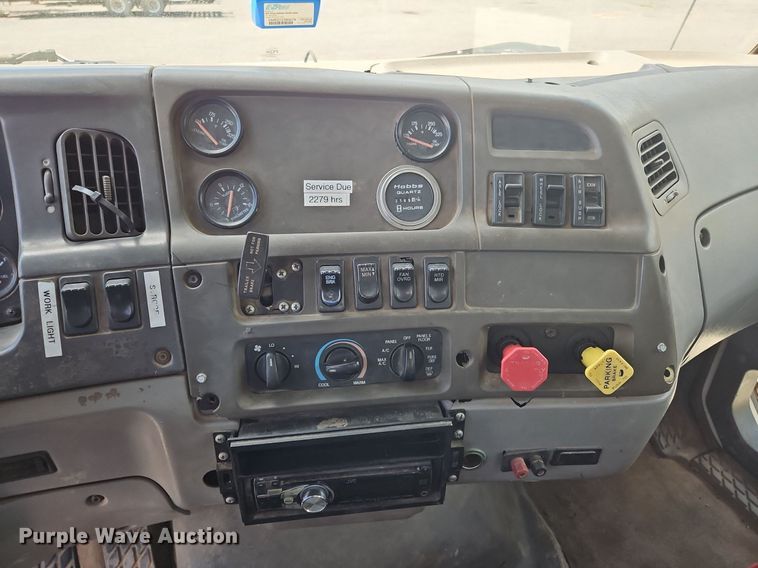 image for item OK9889 1999 Sterling  semi truck