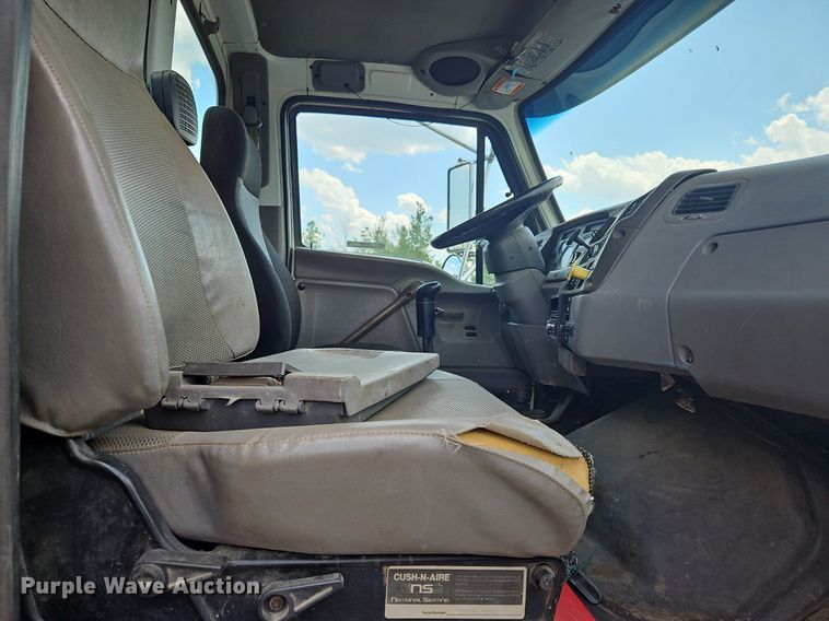 image for item OK9889 1999 Sterling  semi truck