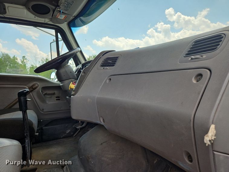 image for item OK9889 1999 Sterling  semi truck