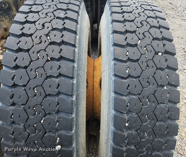 image for item OK9889 1999 Sterling  semi truck