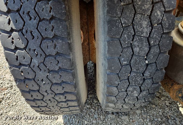 image for item OK9889 1999 Sterling  semi truck