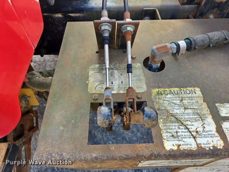 image for item OK9891 1997 Ford water truck