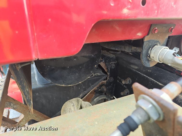 image for item OK9891 1997 Ford water truck