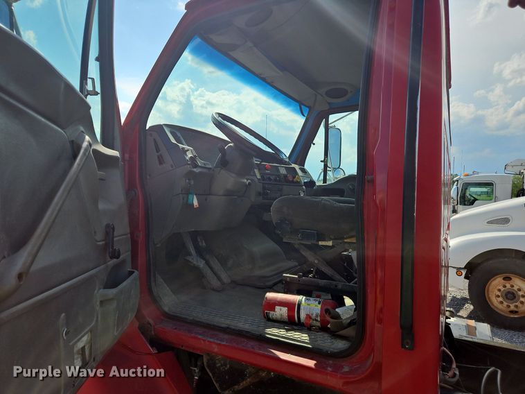 image for item OK9891 1997 Ford water truck