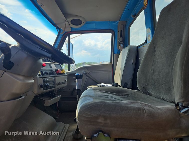 image for item OK9891 1997 Ford water truck