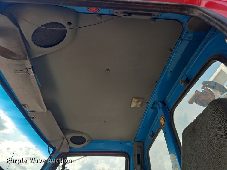 image for item OK9891 1997 Ford water truck