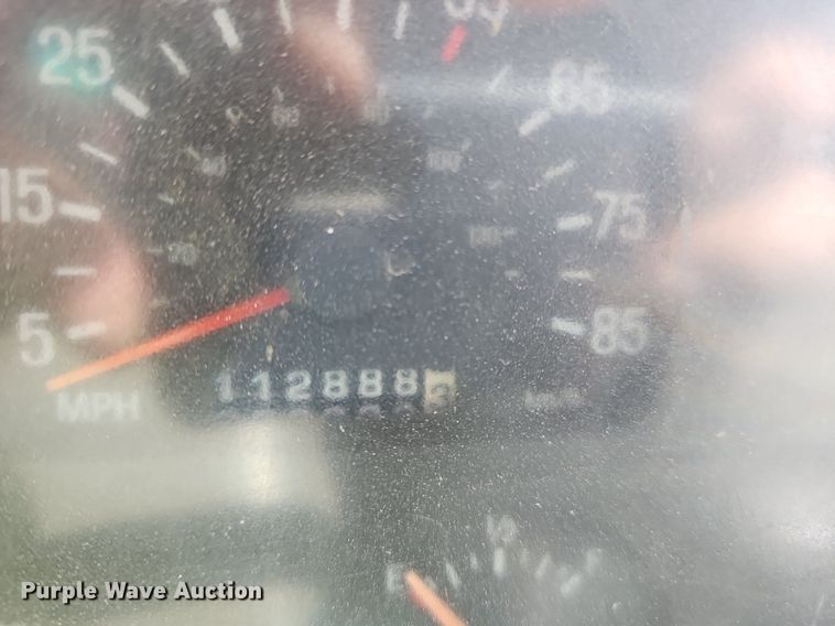 image for item OK9891 1997 Ford water truck