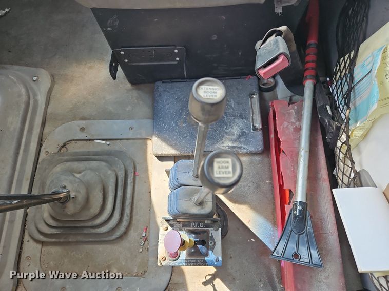 image for item OK9891 1997 Ford water truck